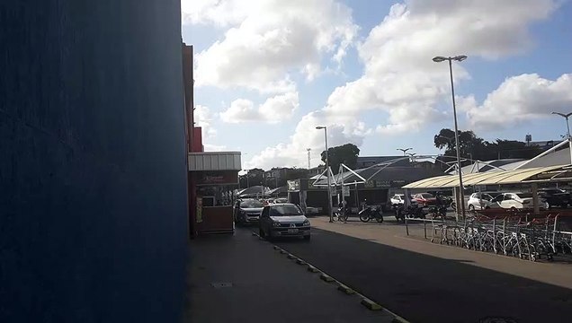 Boeing 777-200ER F-GSPL sobrevoa o Extra da Parangaba