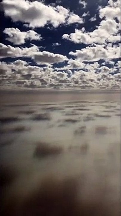 Les images incroyables de nuages au dessus des fumées des incendies en Australie