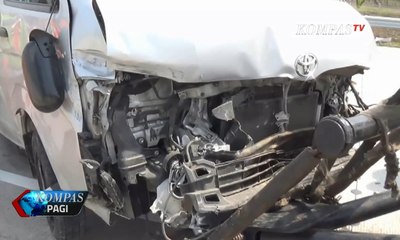 Pecah Ban, Minibus Tabrak Pembatas Tol di Ngawi, 1 Tewas