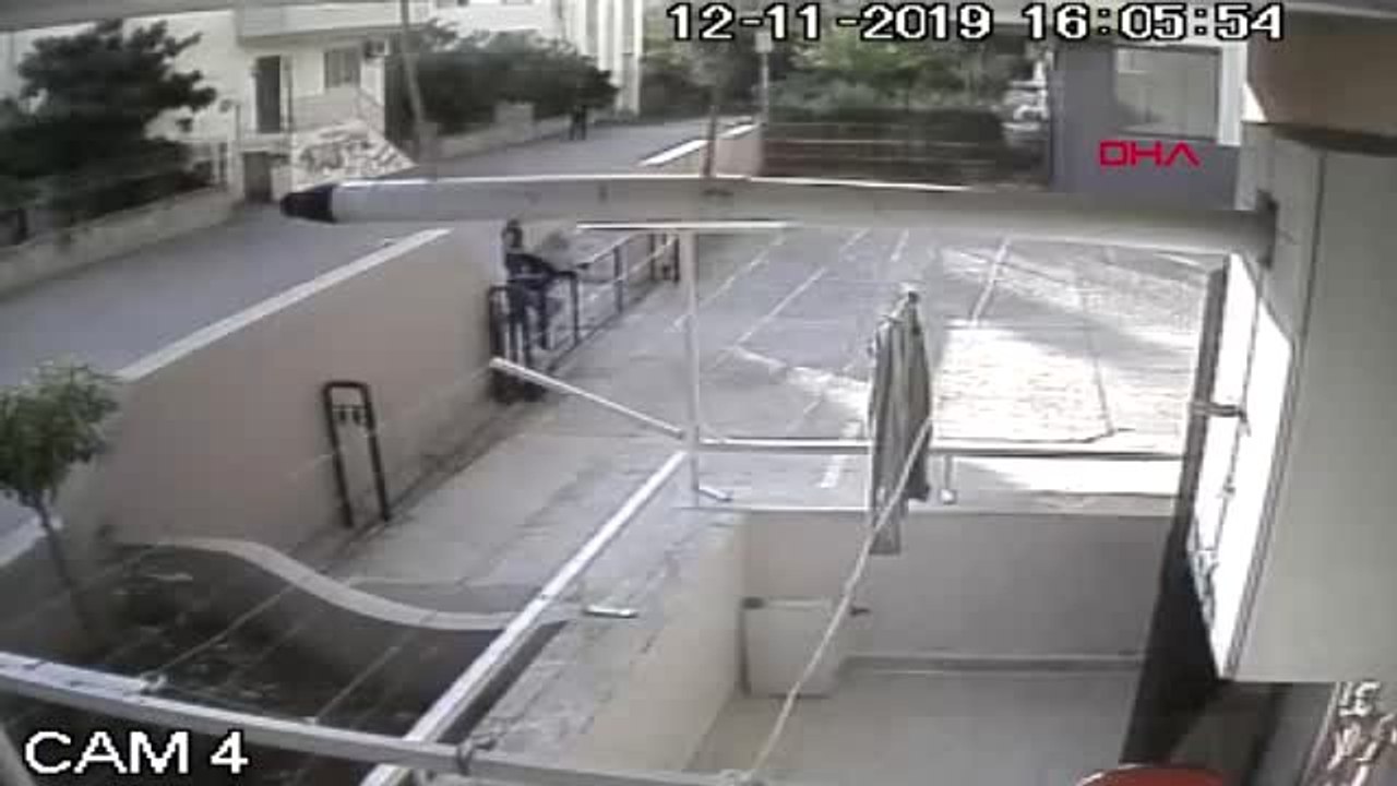 Dans ederek eve girip, hırsızlık yapan şüpheliler tutuklandı - yeniden