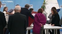 La oposición en Bielorrusia denuncia fraude electoral masivo