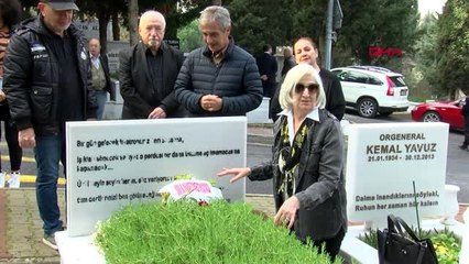 Nejat uygur mezarı başında anıldı