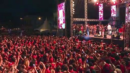 "A luta não acabou", diz Lula a multidão de seguidores no Recife