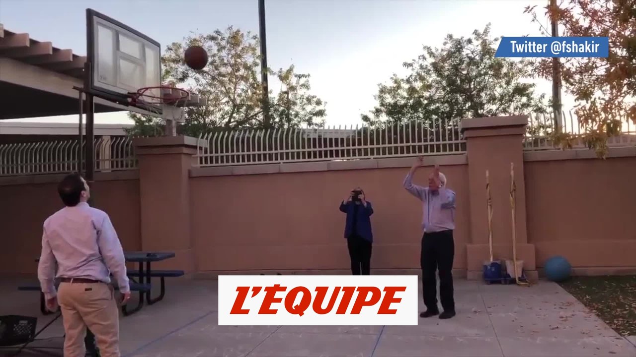 Bernie Sanders enchaîne les paniers - Basket - WTF