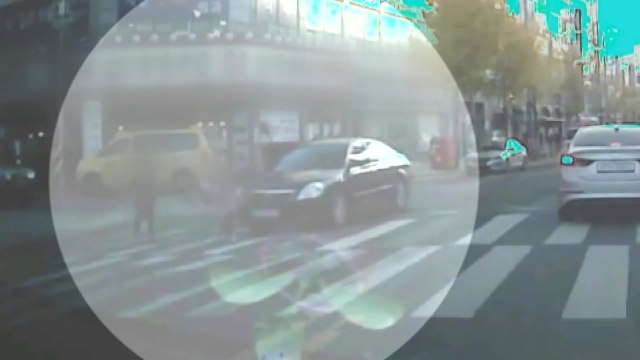 횡단보도 건너던 초등생 치고 달아난 70대 검거 / YTN