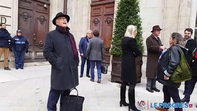 Altercation avant le conseil municipal de Lyon