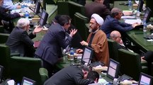 Teheran, nessuna marcia indietro sugli aumenti del carburante