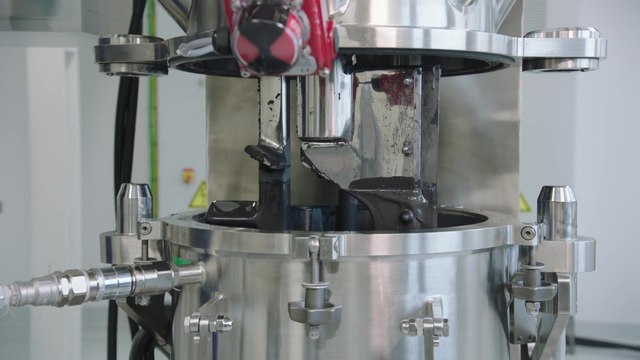 BMW Group Battery Cell Competence Center - Dozing and mixing of the electrode slurry