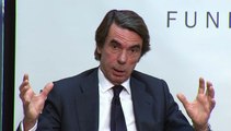 Aznar quiere alianza de partidos constitucionales, pero no liderada por Sánchez