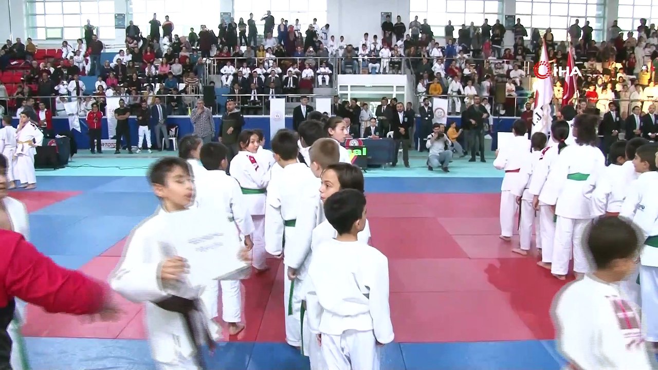 Bakan Kasapoğlu, 2. Japonya Büyükelçiliği Judo Turnuvasını takip etti