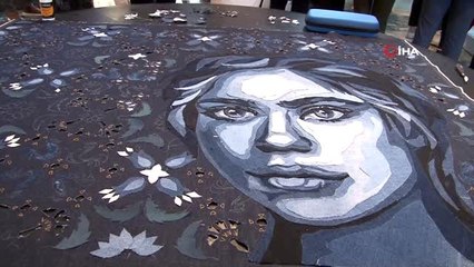 Kot parçaları sanat eserine dönüştürdü