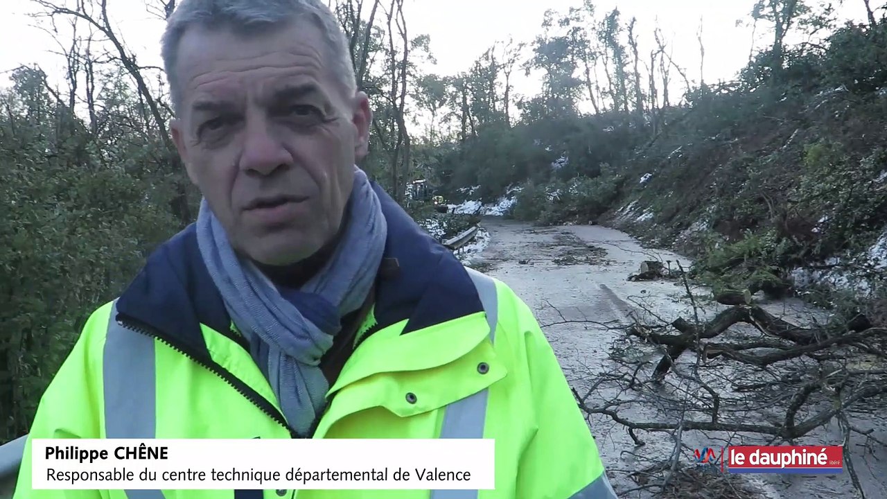 Épisode neigeux : le point sur le déblaiement de la RD 143 entre Châteauneuf-sur-Isère et Saint-Marcel-lès-Valence