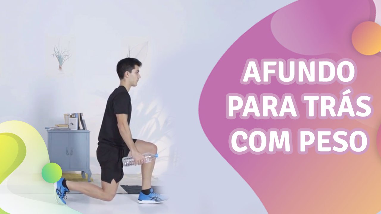 Afundo para trás com peso -  Melhor com Saúde