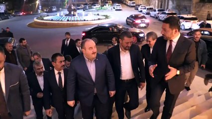 Bakan Varank, Nevşehir Belediye Başkanı Arı'yı ziyaret etti