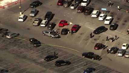 美오클라호마 월마트 근처서 총격...3명 사망 / YTN