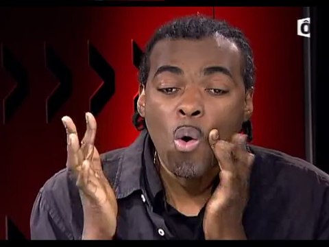 Les Copains d'Abord joués avec les joues