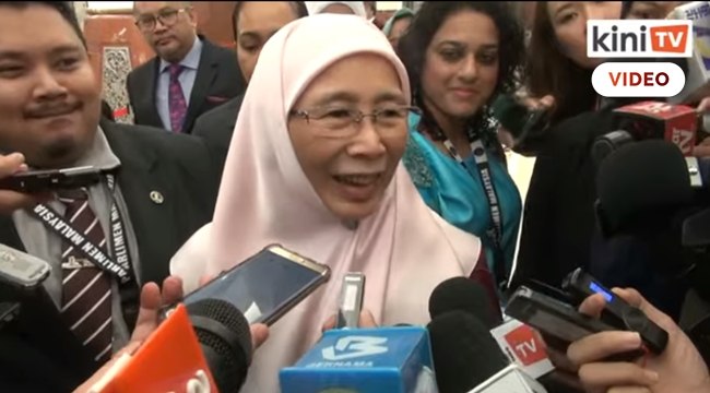 Wan Azizah ulas ahli parlimen bertemu di rumah Azmin semalam