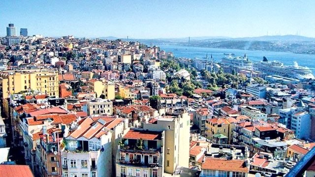 'Ev'de faiz düşüyor kredili alım artıyor