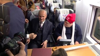 Bakan Turhan, 20 özel gereksinimli bireyi YHT ile Eskişehir'e uğurladı (2)