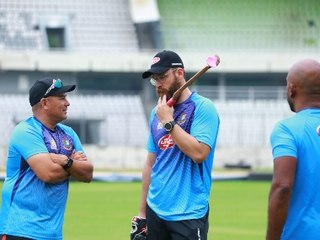 Bangladesh bowling coach Daniel Vettori irked over practice wickets in Indore | Oneindia Malayalam