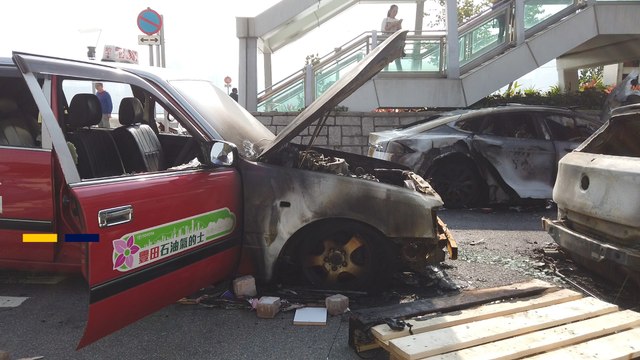 Scenes of destruction in streets surrounding besieged Hong Kong Polytechnic University