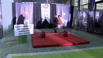 "Cep Herkülü: Naim Süleymanoğlu" filminin galası yapıldı