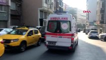 Şişli'de minibüsle çarpışan motosikletli ağır yaralandı