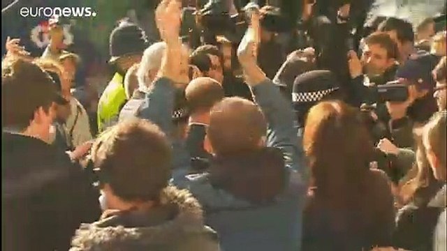 Julian Assange livra-se das acusações de violação