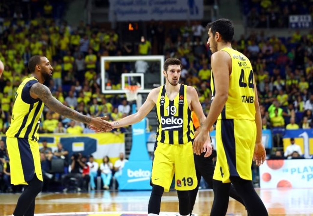Fenerbahçe Beko'da Nando de Colo ve Westermann sakatlandı