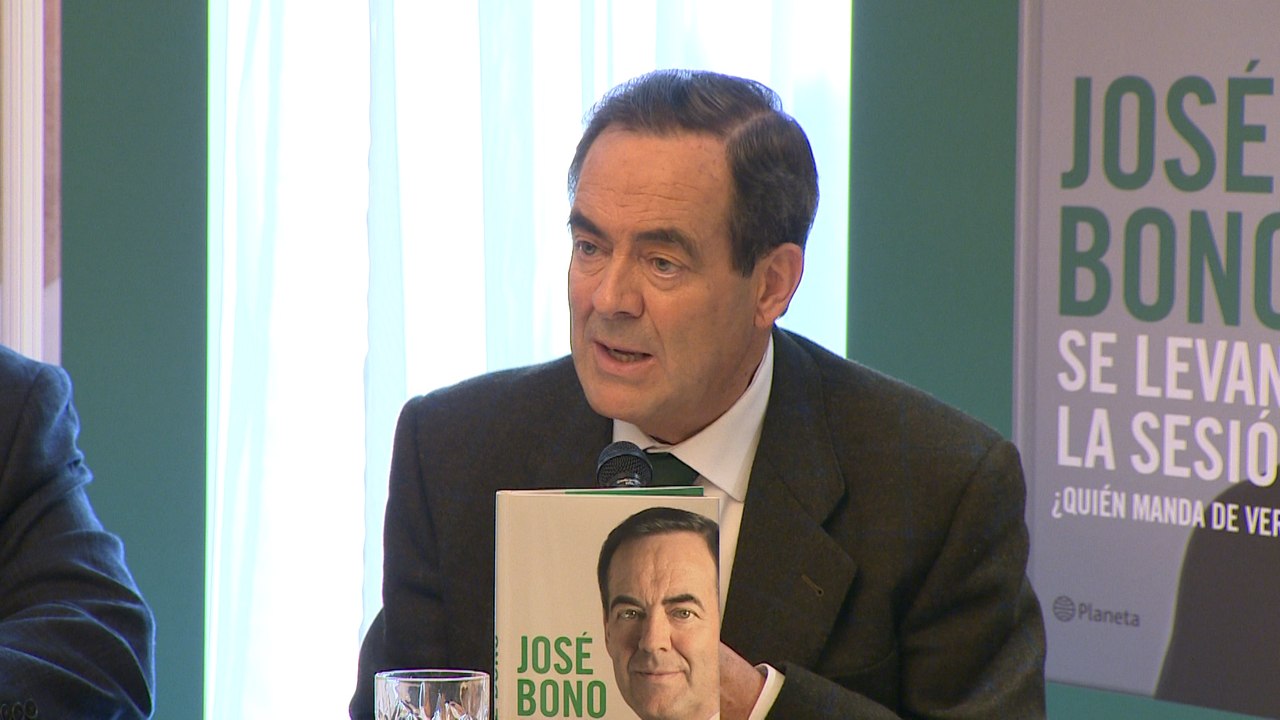 Bono pone "la mano en el fuego" por Chaves y Griñán tras los ERE