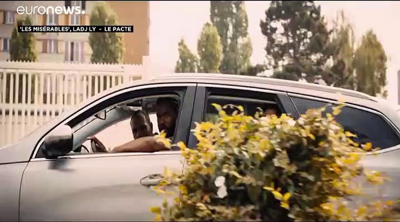 'Los miserables': el grito de los suburbios que Macron tuvo que ver
