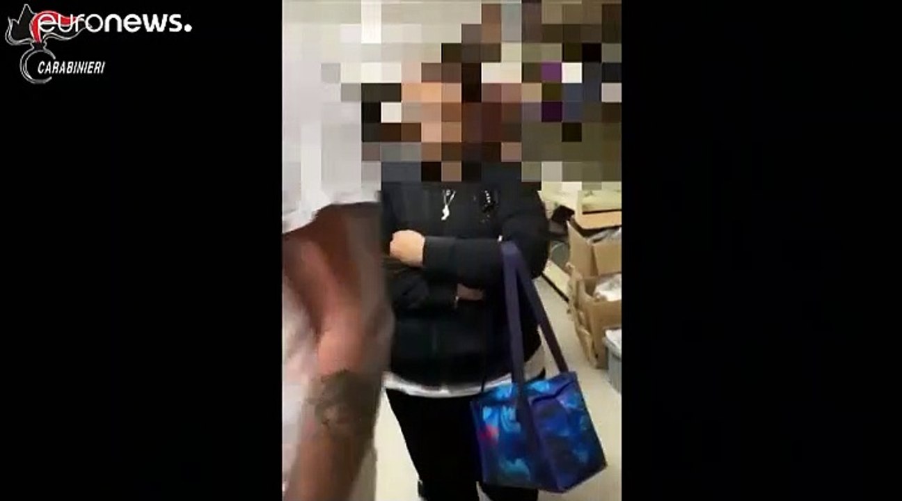 L'atelier illegale confezionava alta moda per noti marchi del lusso