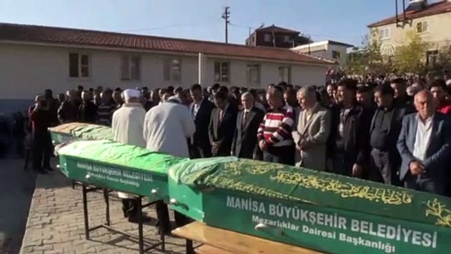 Karbonmonoksit gazından zehirlenen yaşlı çift ve torunlarının cenazesi toprağa verildi - MANİSA