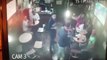 VIDEO: Ladrones fingen ser clientes para asaltar un restaurante de alitas
