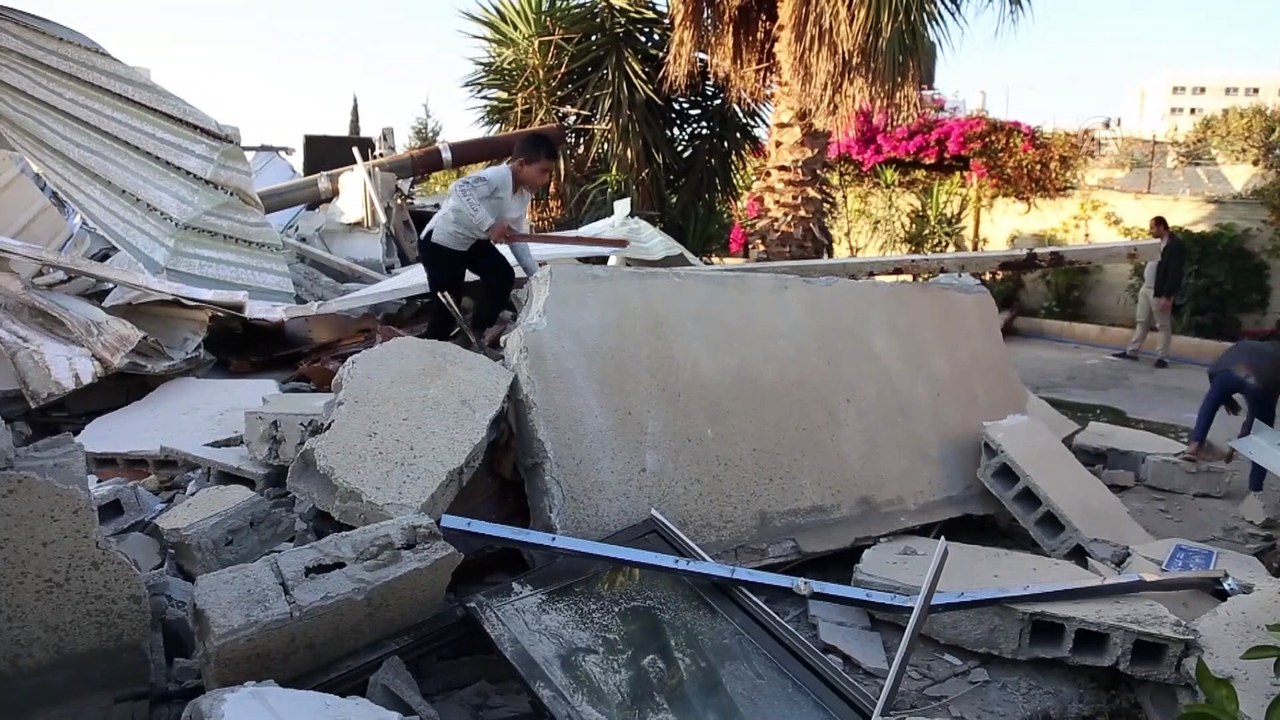 İsrail Kudüs'te Filistinli bir aileyi daha evsiz bıraktı - KUDÜS