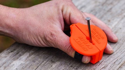 Protect Your Fingers While Nailing With This Device