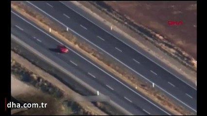 300 bin TL ödülle aranan teröristin yakalanma anı kamerada