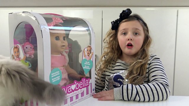 Brincando com minha Boneca Luvabella