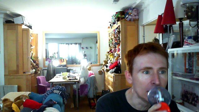 Wiwi égratigne we love de Sophie Tapie