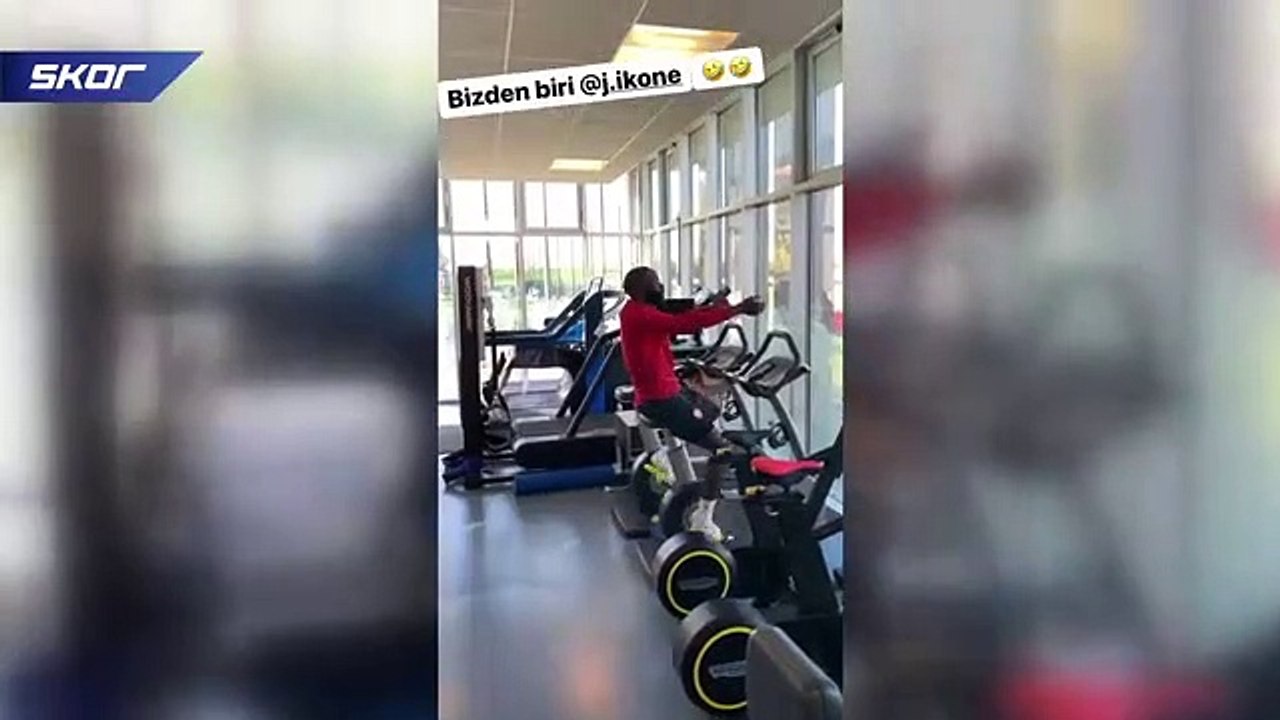 Yusuf Yazıcı, İkone'ye Müslüm Gürses şarkısı dinletirse...