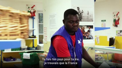 Rémy, responsable du libre-service alimentaire à Foix