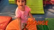 COLORES y numeros en INGLES  para niños: aprender jugando en el parque infantil - 13