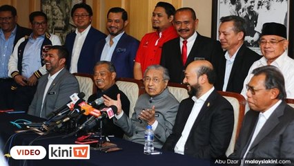 Télécharger la video: LIVE : Sidang akhbar Mahathir Mohamad selepas mempengerusikan mesyuarat Majlis Tertinggi Parti Bersatu