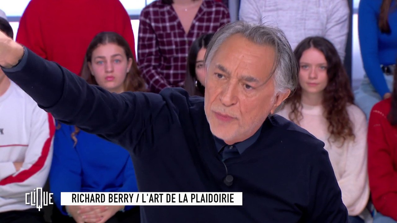Richard Berry interprète la plaidoirie de l’avocat des familles de Zyed et Bouna - Clique - CANAL+