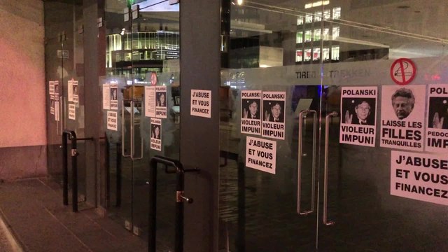 Les façades de cinémas bruxellois placardées pour protester contre le nouveau Polanski