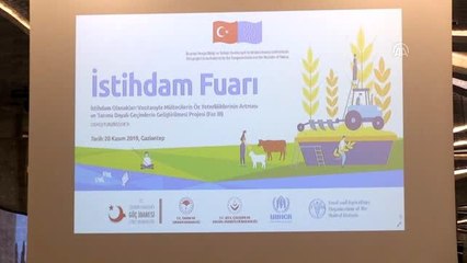 Suriyeli ve Türk kursiyerler "İstihdam Fuarı"nda işverenlerle buluştu