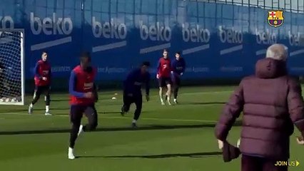 Barça : Le slalom de Dembélé à l'entraînement !
