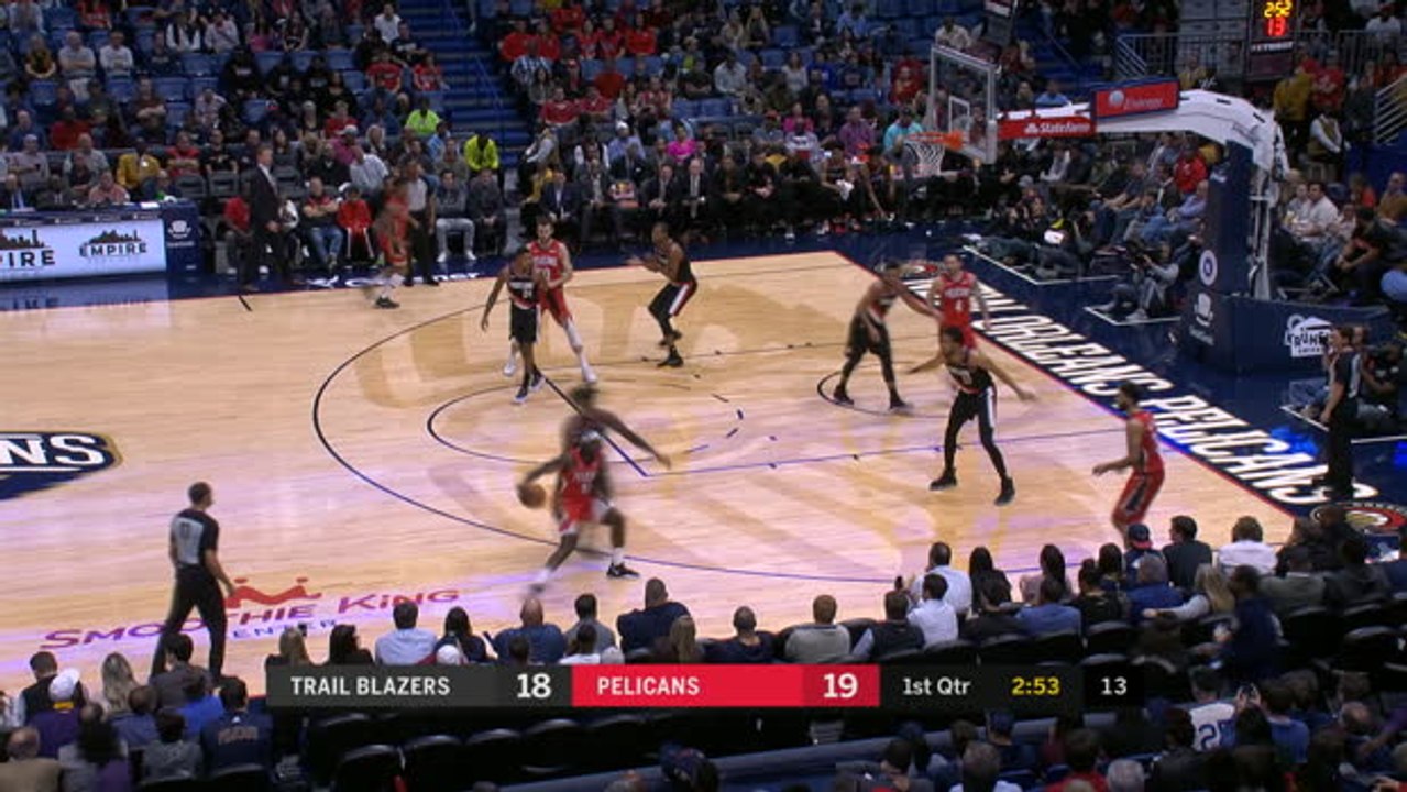 Jrue Holiday throws down huge slam in Pelicans win