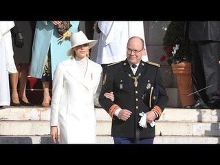 Charlene et Albert de Monaco radieux et toujours aussi amoureux lors de la Fête nationale de Monaco