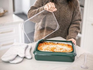 This Clever Casserole Carrier Will Make Transporting Thanksgiving Meals a Breeze